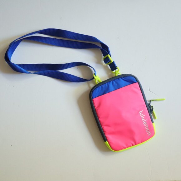 LULULEMON neon crossbody bag - Picture 2 of 9